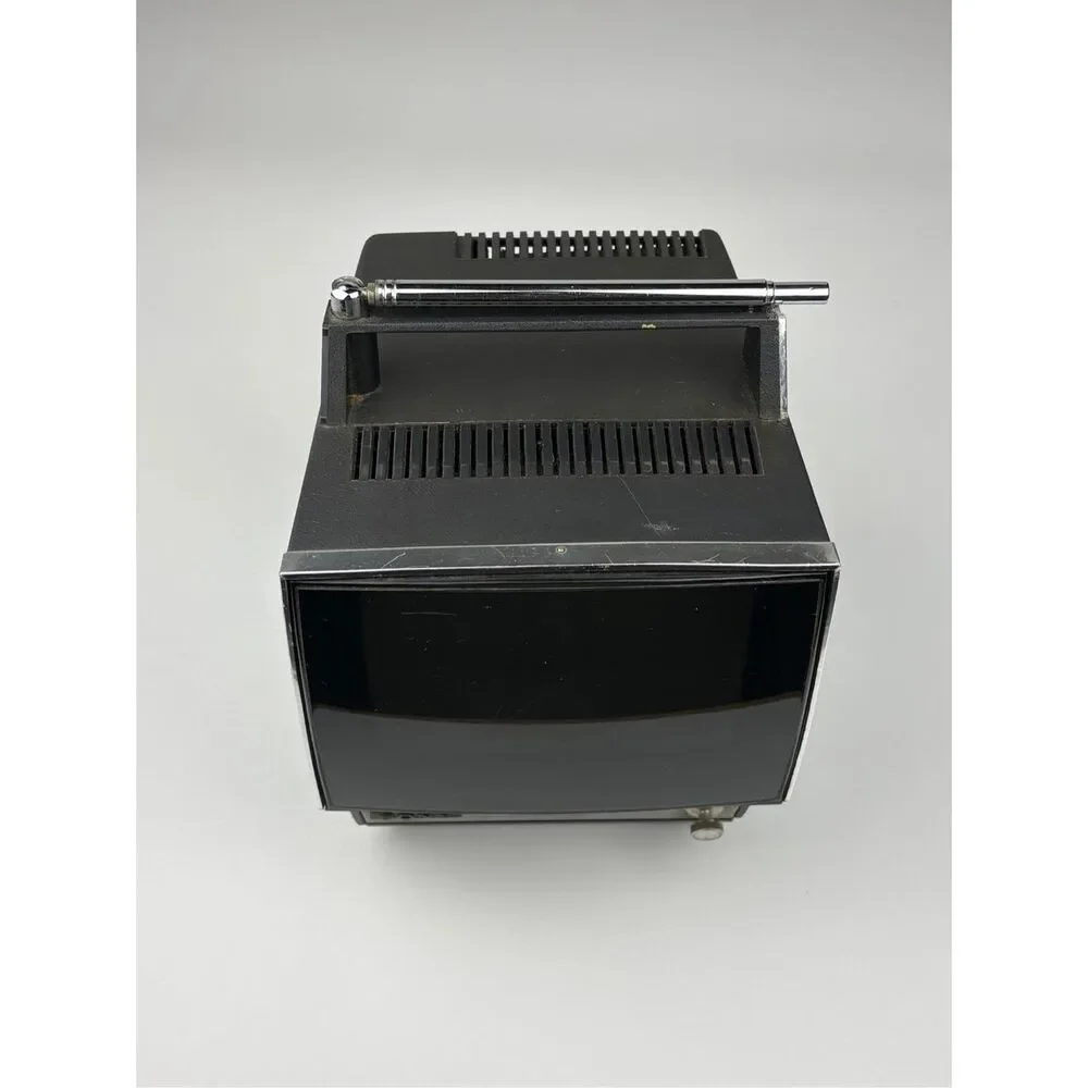 Vintage Sony TV-700U Television TV 7in Screen Portable Black & White FOR PARTS